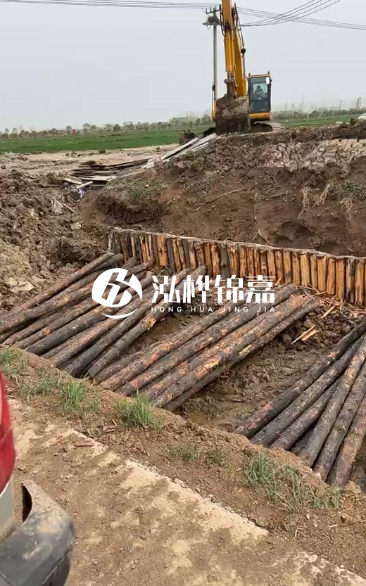 5米大頭16松木樁多少錢(qián)一根？按小頭報(bào)價(jià)貴還是大頭報(bào)價(jià)貴？