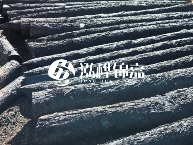 經(jīng)過防腐處理的松木樁價(jià)格貴多少？炭化處理的松木樁貴多少？