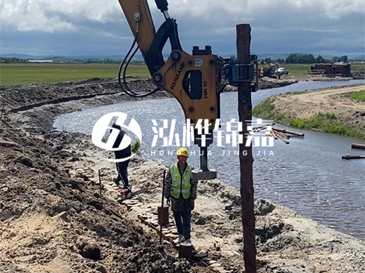 水上打松木樁聯(lián)系電話-工地比較遠可以接嗎？