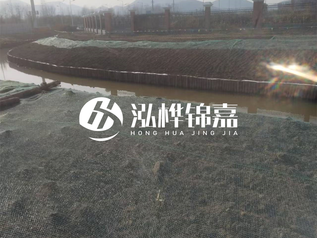 河道木樁打不下去怎么辦？河道打樁木能在水里使用多少年？