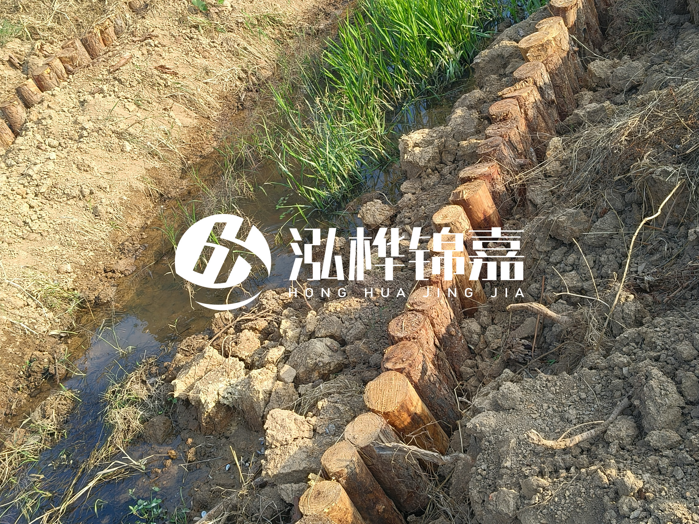 松木樁批發(fā)廠家泓樺錦嘉-樁間距指的是什么間距？