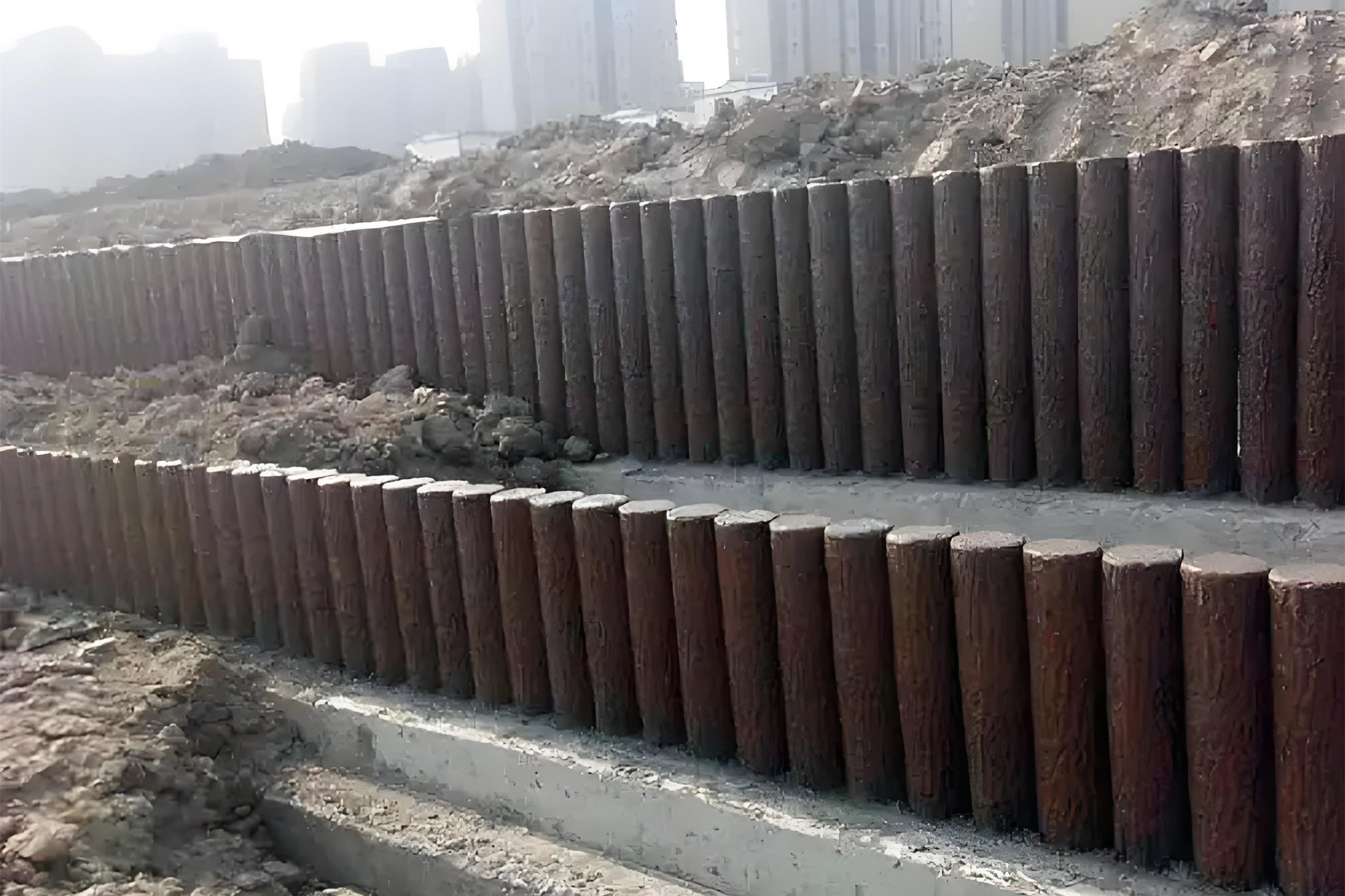 水泥樁批發(fā)廠家泓樺錦嘉-水泥圓樁適合用于哪些建筑工程？