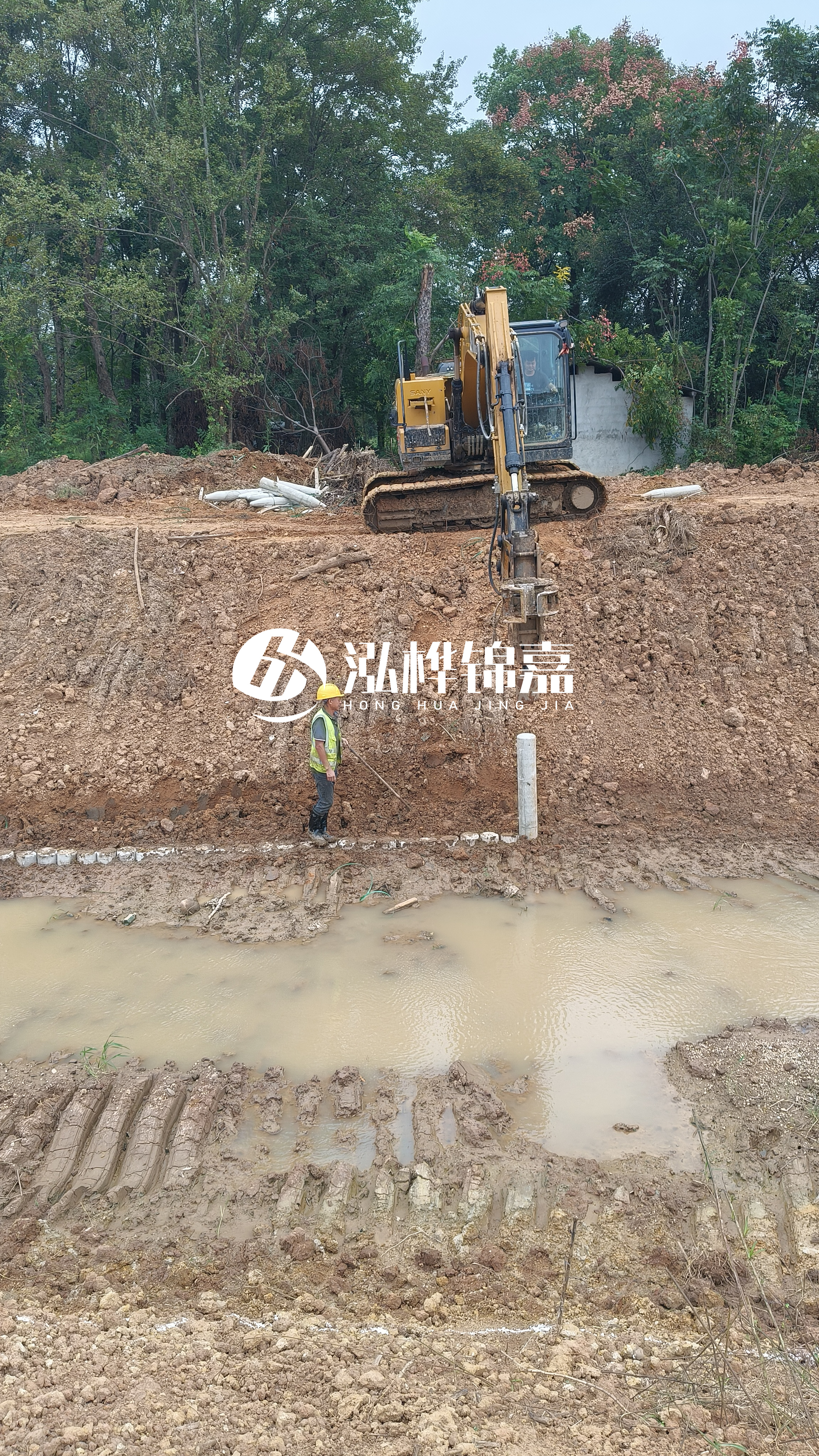 水泥仿木樁施工隊(duì)泓樺錦嘉 - 購(gòu)買(mǎi)水泥仿木樁包安裝嗎？