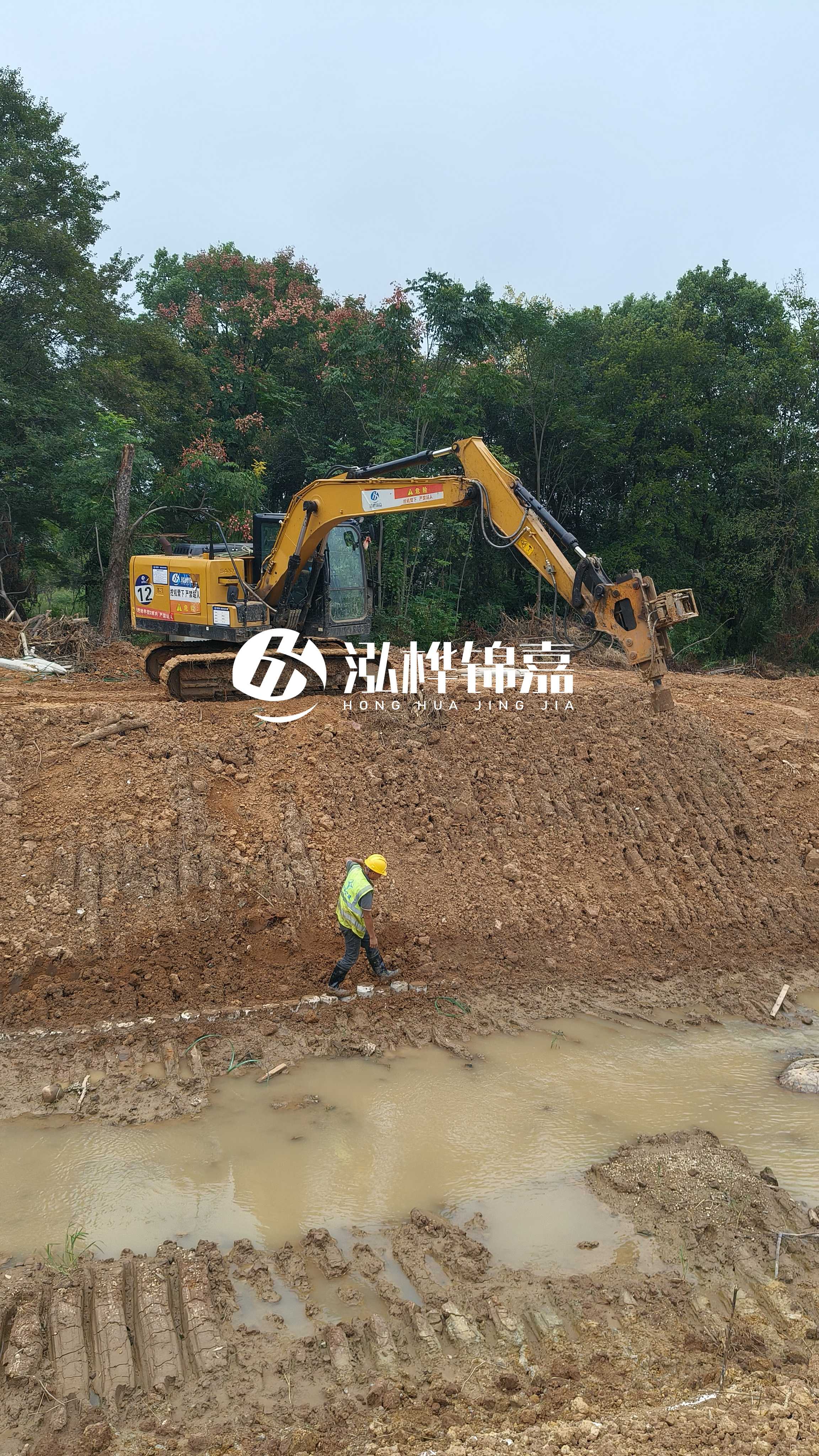 水泥仿木樁施工隊(duì)泓樺錦嘉-河道仿木樁的高度選多少合適？